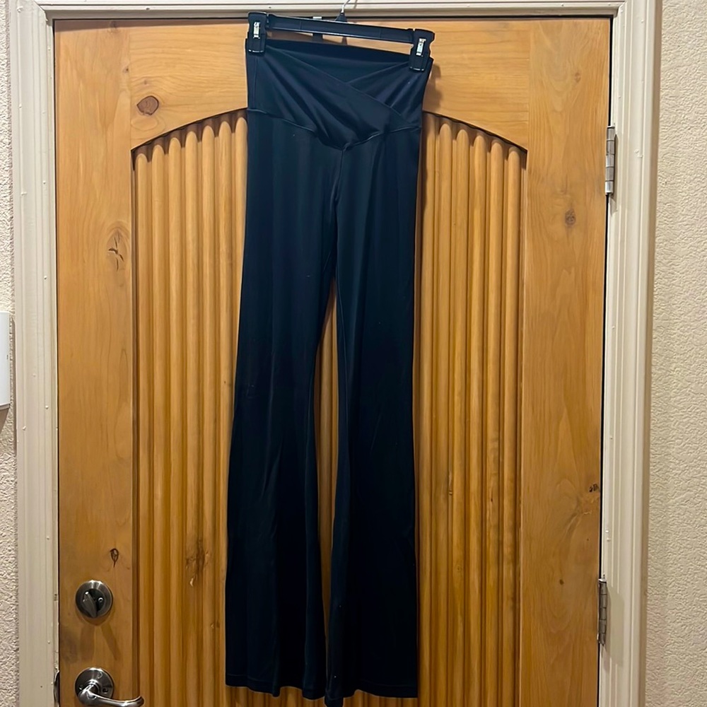 American Eagle/Aerie OFFLINE Real Me High Waisted Crossover Flare Legging